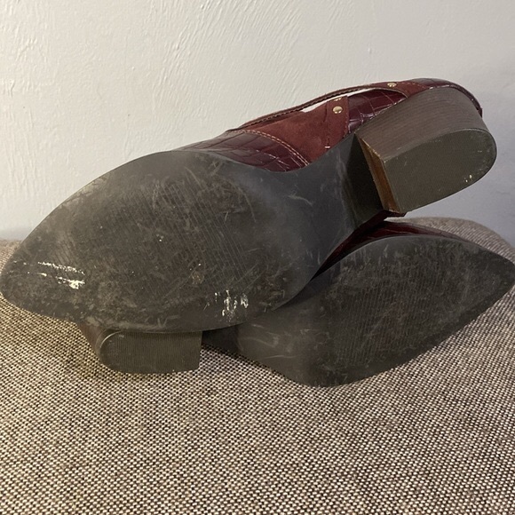 Bella Vita ankle booties, size 8 1/2N. - Picture 6 of 13